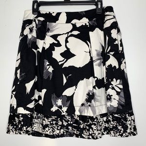 White House Black Market Floral Skirt Size 6